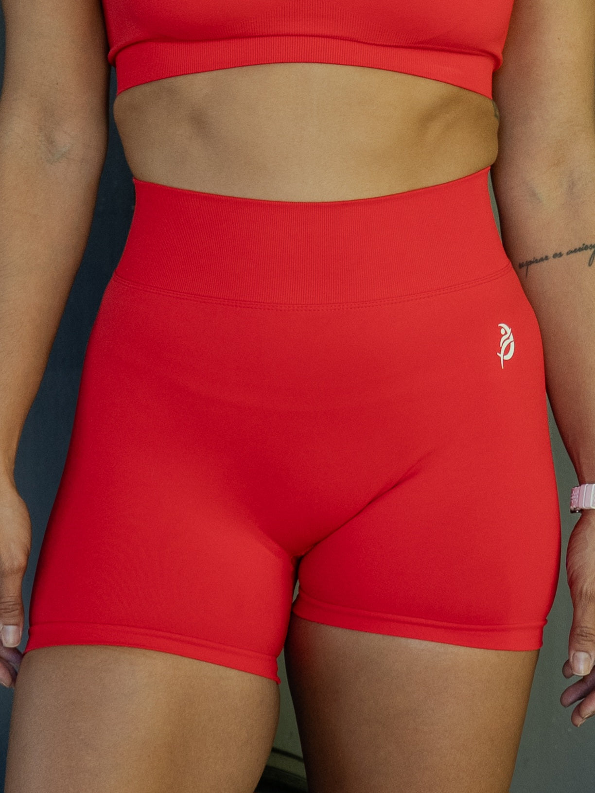 [𝑳𝒊𝒇𝒕𝒊𝒏𝒈]  Red Amapola Shorts