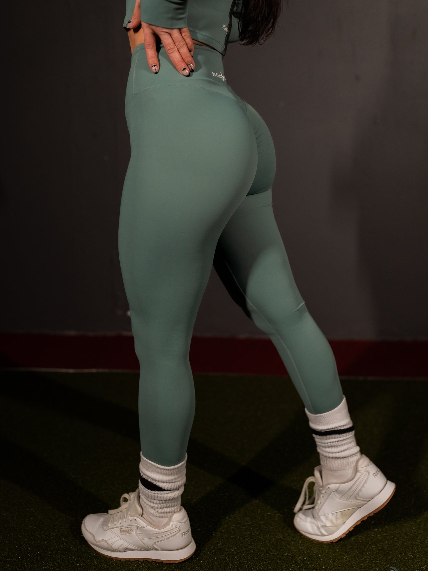 Mineral Green Sculpting Contour Legging